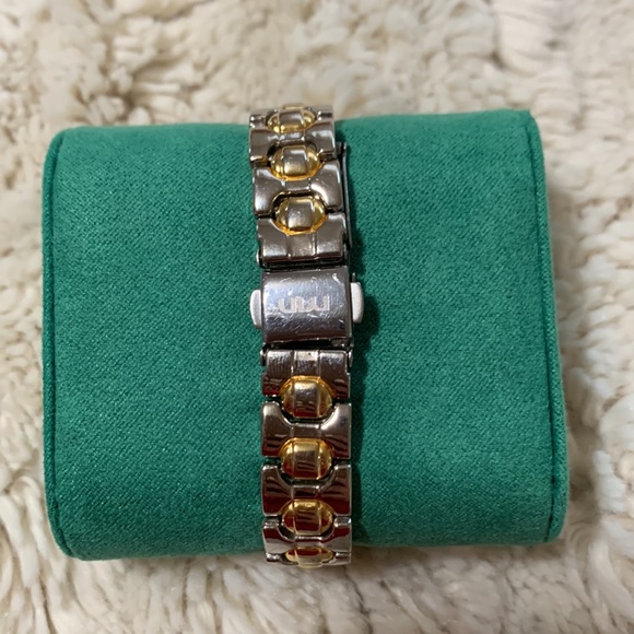 Vintage mark naimer stain steel back water-resistant quartz movement - Picture 2 of 3